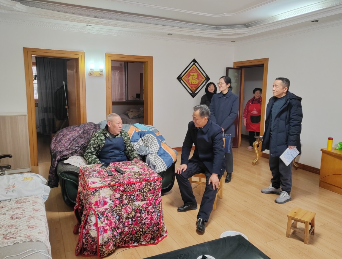毛华庆走访.jpg