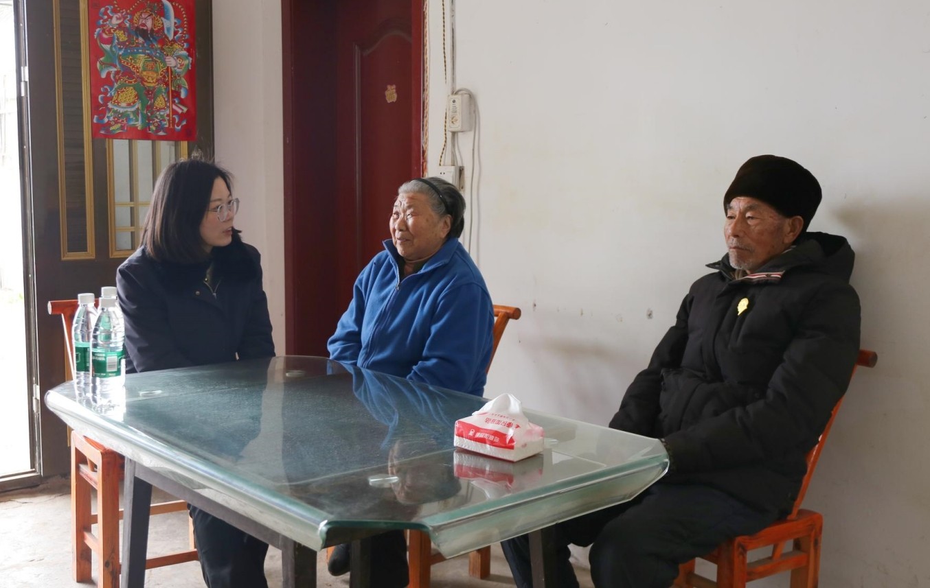 周黎走访.jpg