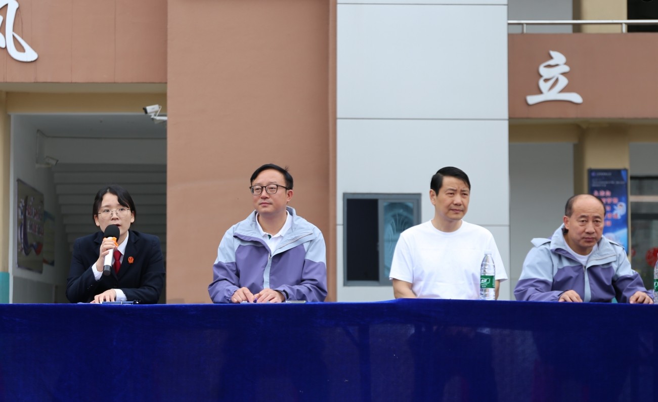 刑庭杨静1.jpg