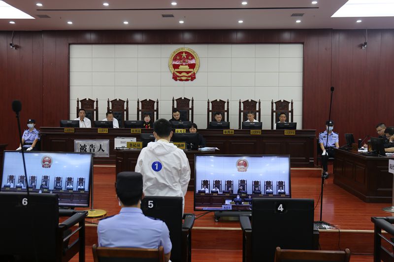 庭审现场1.jpg