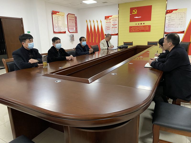 与代表座谈.jpg